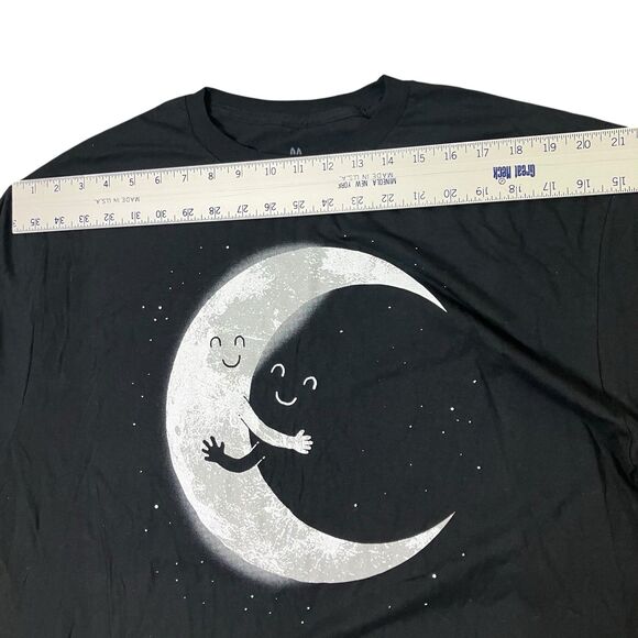 Threadless T-Shirt Mens Black Cotton Moon Hugs Stars Celestial Novelty Size XL - Picture 8 of 10